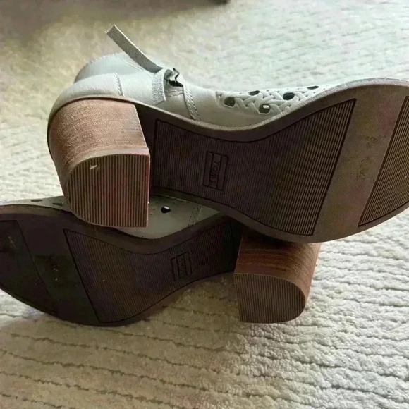 TOMS women's block heel Light gray breathable suede size 8.5 - Picture 4 of 7